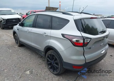 2017 Ford Escape Se z USA, uszkodzony, nr VIN 1FMCU9GD2HUE61733
